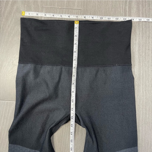 SPANX Look at Me Now Seamless Moto Leggings Black Gray Color Block High Rise XL - Picture 14 of 16